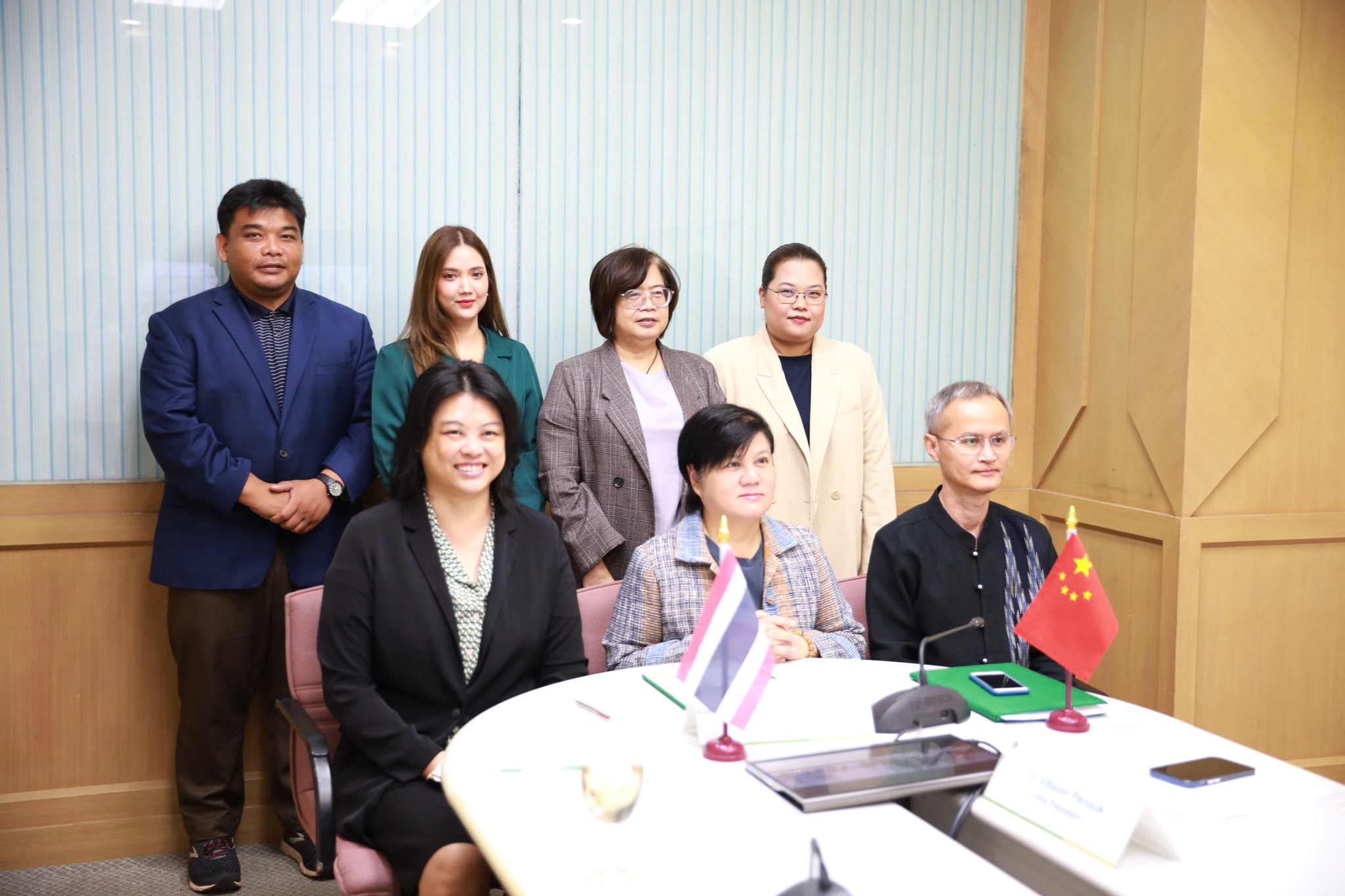 Mou ร่วมกับ วิทยาลัยอาชีวศึกษาเมืองจางโจว