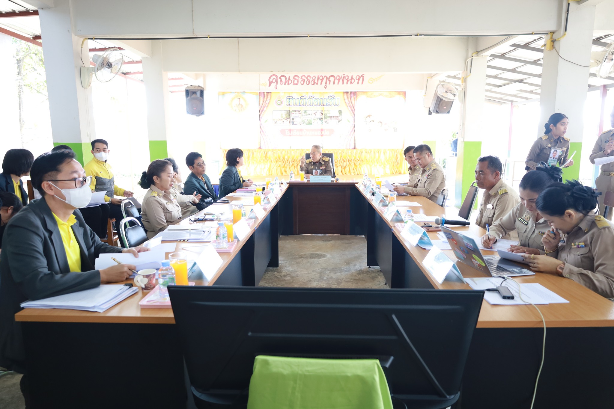 องคมนตรีลงพื้นที่ติดตามตรวจเยี่ยมฯ